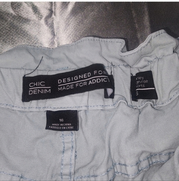 Like new City chic teal belted shorts 16 - Picture 4 of 5